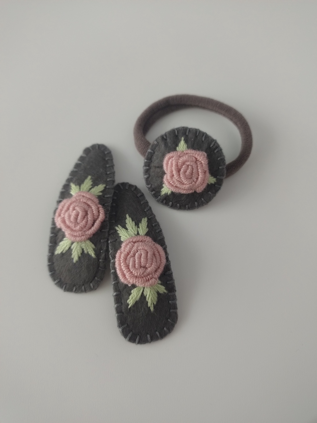 Agrafe pentru păr și elastic  - îmbrăcăminte și modă - accesorii păr - clemă de păr și ac de păr - Artynos.ro