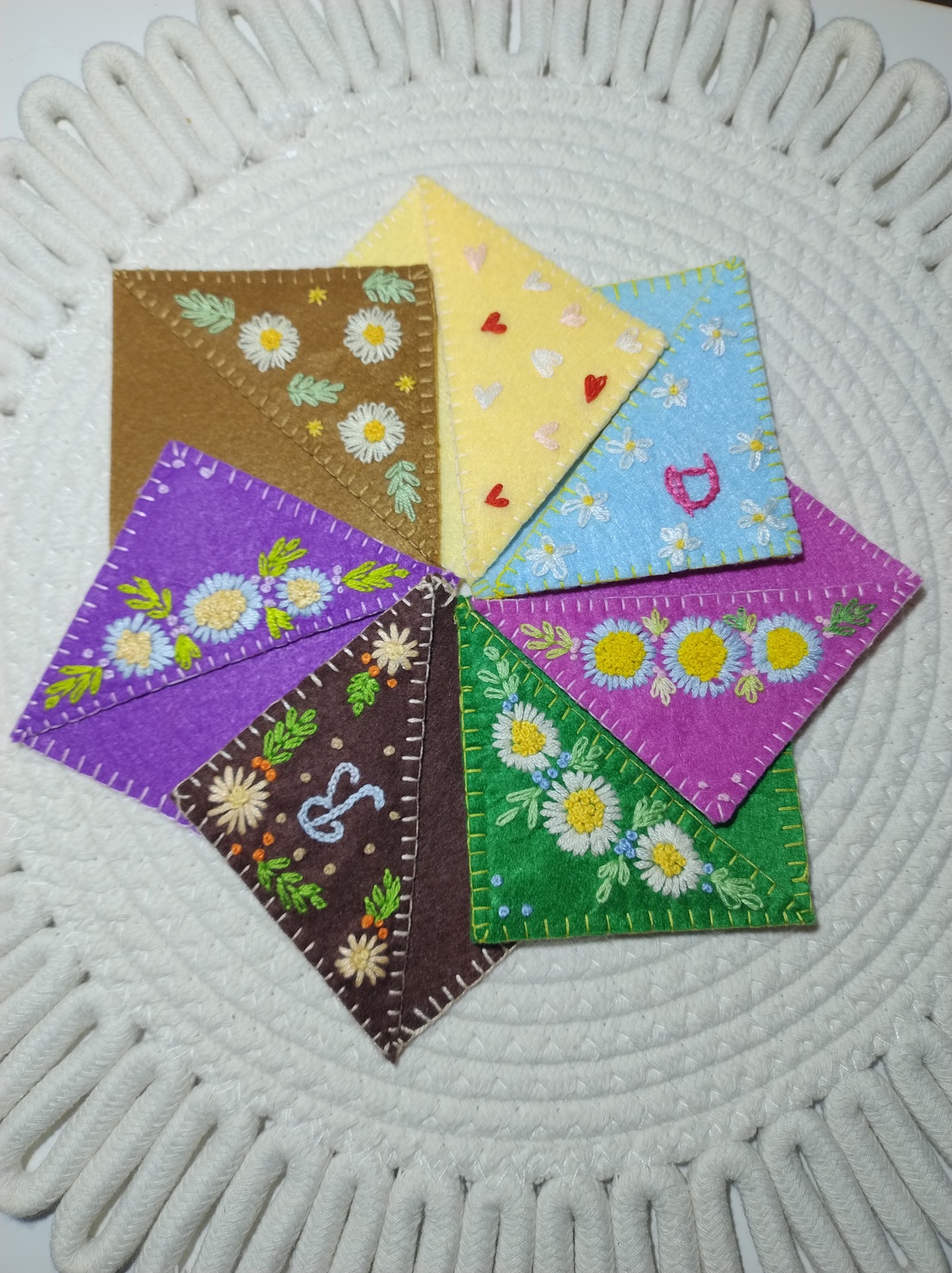 Semn de carte  - arte vizuale și accesorii  - cărți de calendar, cărți sport - Artynos.ro