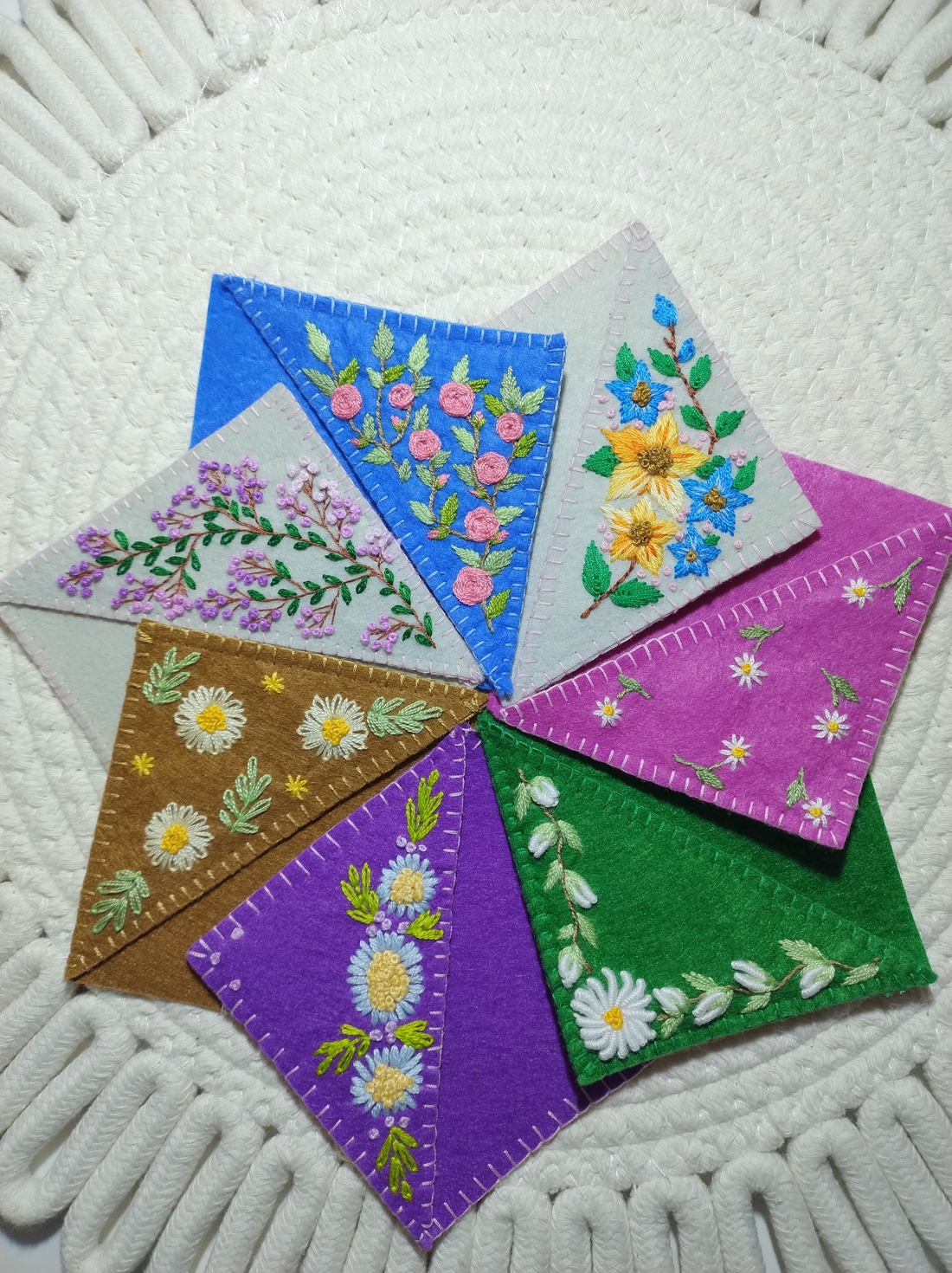 Semn de carte  - arte vizuale și accesorii  - cărți de calendar, cărți sport - Artynos.ro