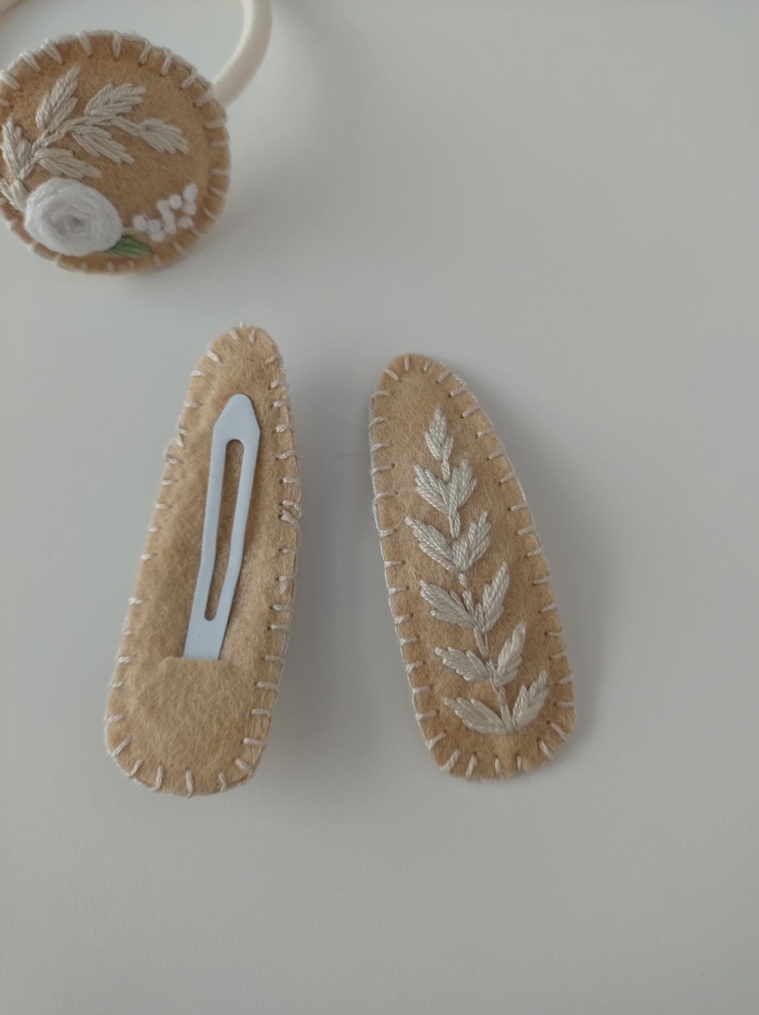 Agrafe pentru păr și elastic  - îmbrăcăminte și modă - accesorii păr - clemă de păr și ac de păr - Artynos.ro