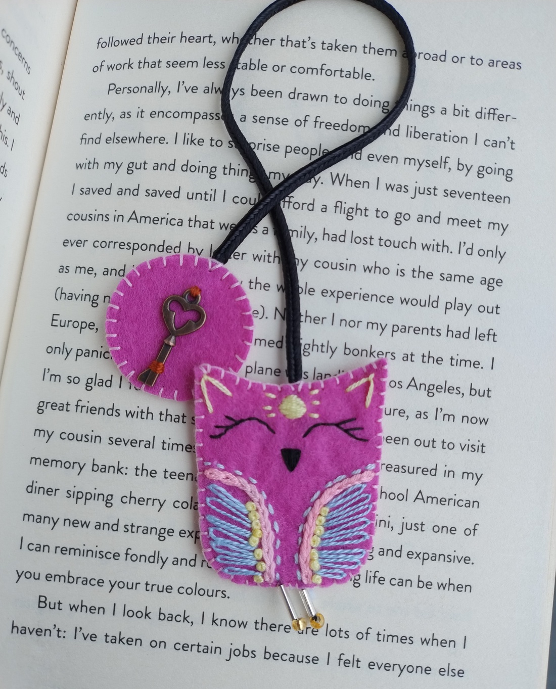 Semn de carte  - arte vizuale și accesorii  - cărți de calendar, cărți sport - Artynos.ro