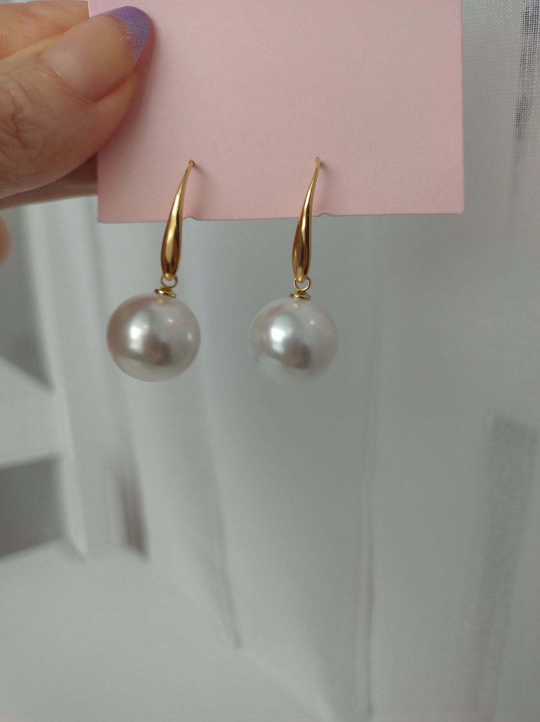 Cercei  - arte vizuale și accesorii  - cărți de calendar, cărți sport - Artynos.ro