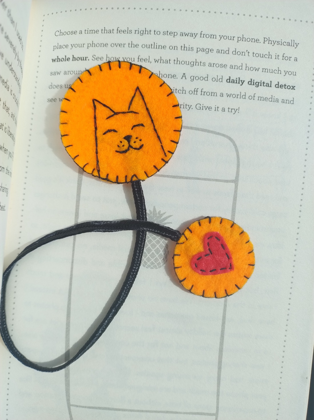 Semn de carte - cărți și creații cu tematică muzicală, cadouri - semn de carte - Artynos.ro