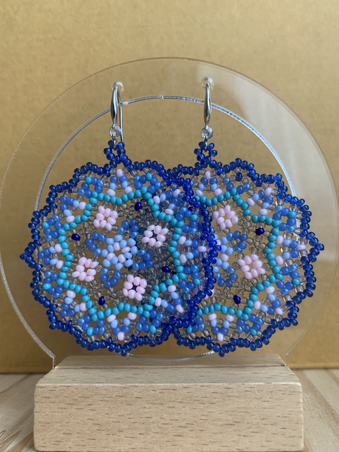 Cercei mandala din margele - bijuterii - cercei - cercei rotunzi - Artynos.ro
