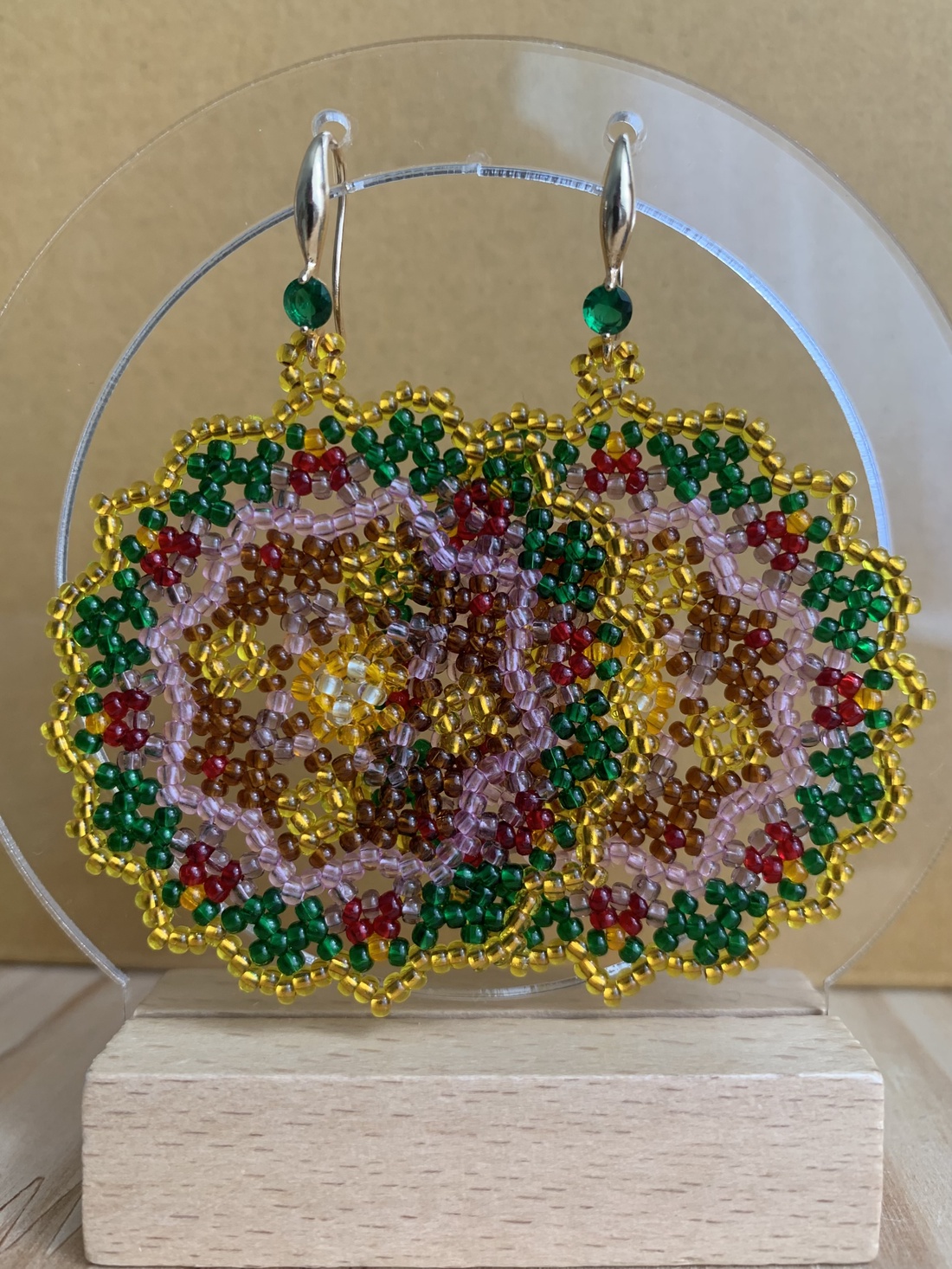 Cercei mandala din margele - bijuterii - cercei - cercei rotunzi - Artynos.ro Cercei mandala din margele - bijuterii - cercei - cercei rotunzi - Artynos.ro