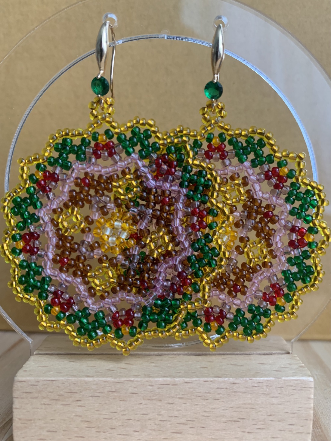 Cercei mandala din margele - bijuterii - cercei - cercei rotunzi - Artynos.ro Cercei mandala din margele - bijuterii - cercei - cercei rotunzi - Artynos.ro