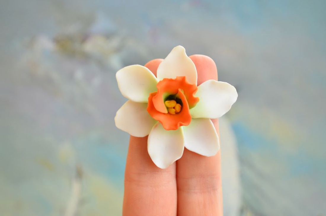 Narcisa alba- Brosa martisor - bijuterii - broșe - Artynos.ro