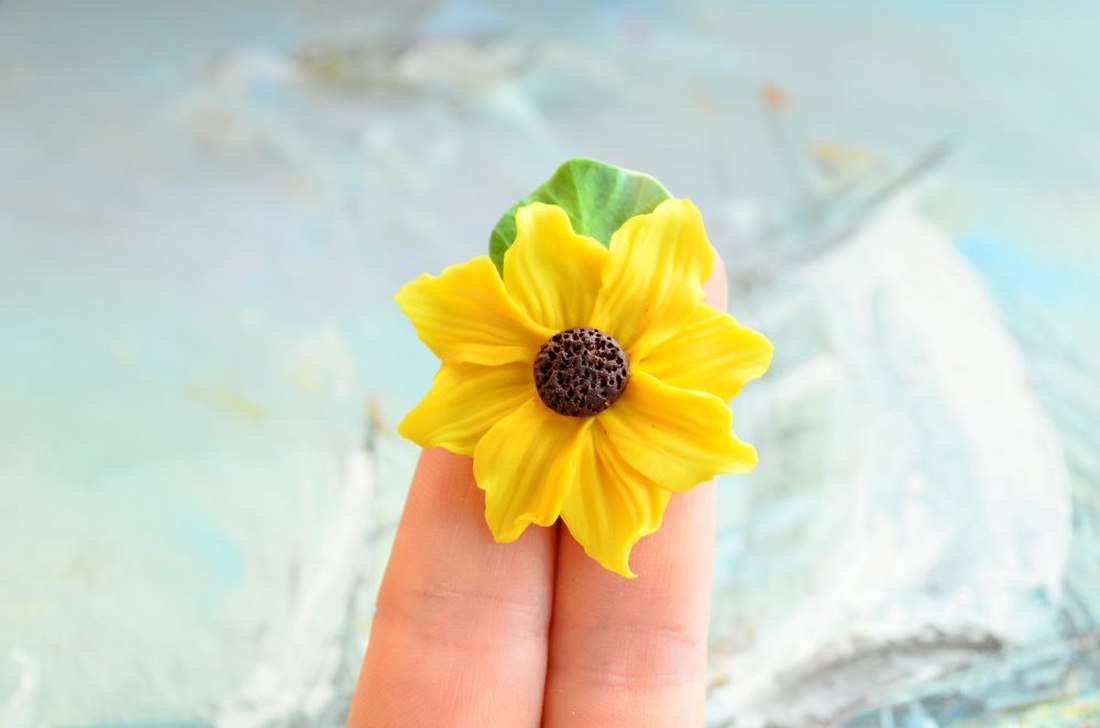 Floarea soarelui- Brosa martisor - bijuterii - broșe - Artynos.ro