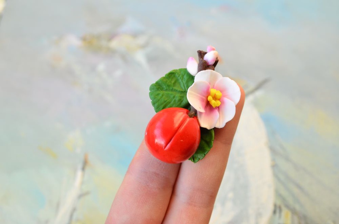 Ramura de cires- Brosa martisor - bijuterii - broșe - Artynos.ro