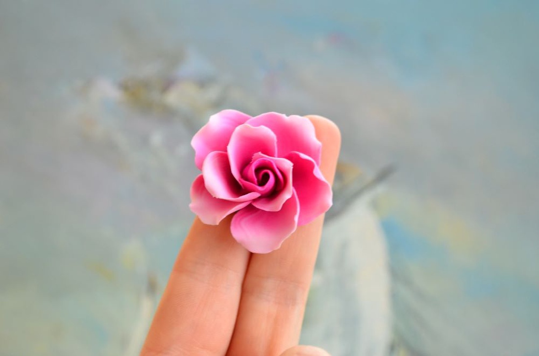 Trandafirul roz- Brosa martisor - bijuterii - broșe - Artynos.ro