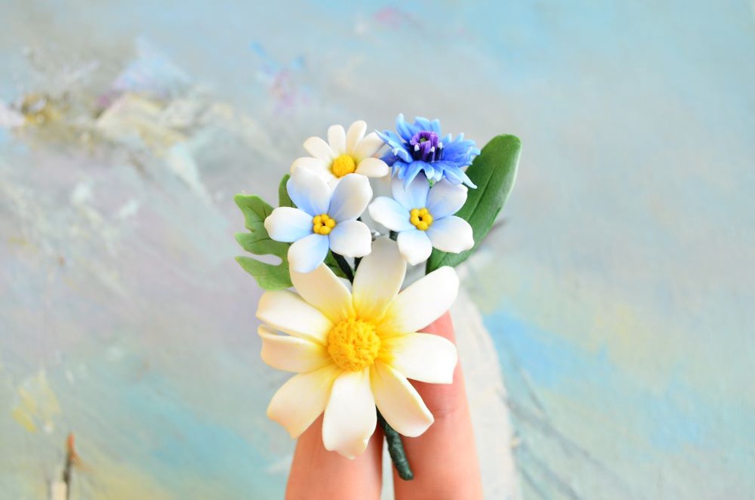 Margareta si flori de camp- Brosa buchet - bijuterii - broșe - Artynos.ro