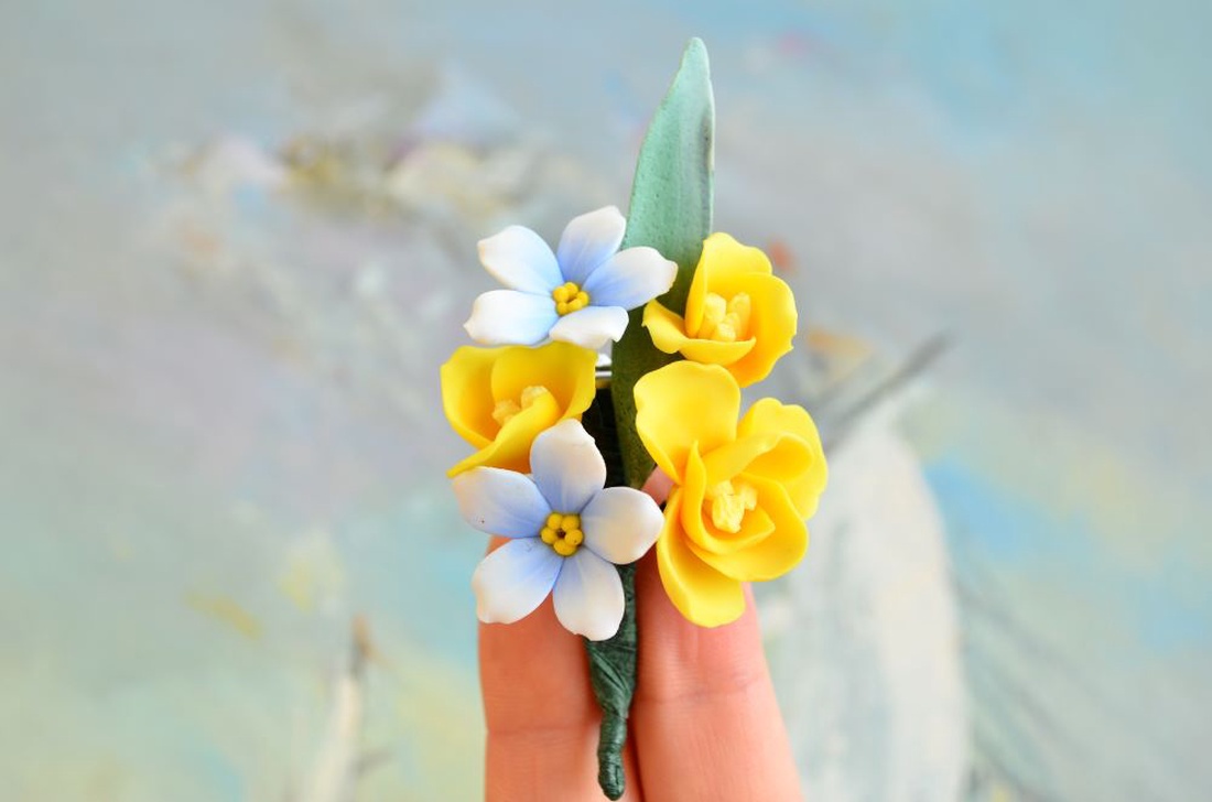 Frezii si nu ma uita- Brosa buchet - bijuterii - broșe - Artynos.ro