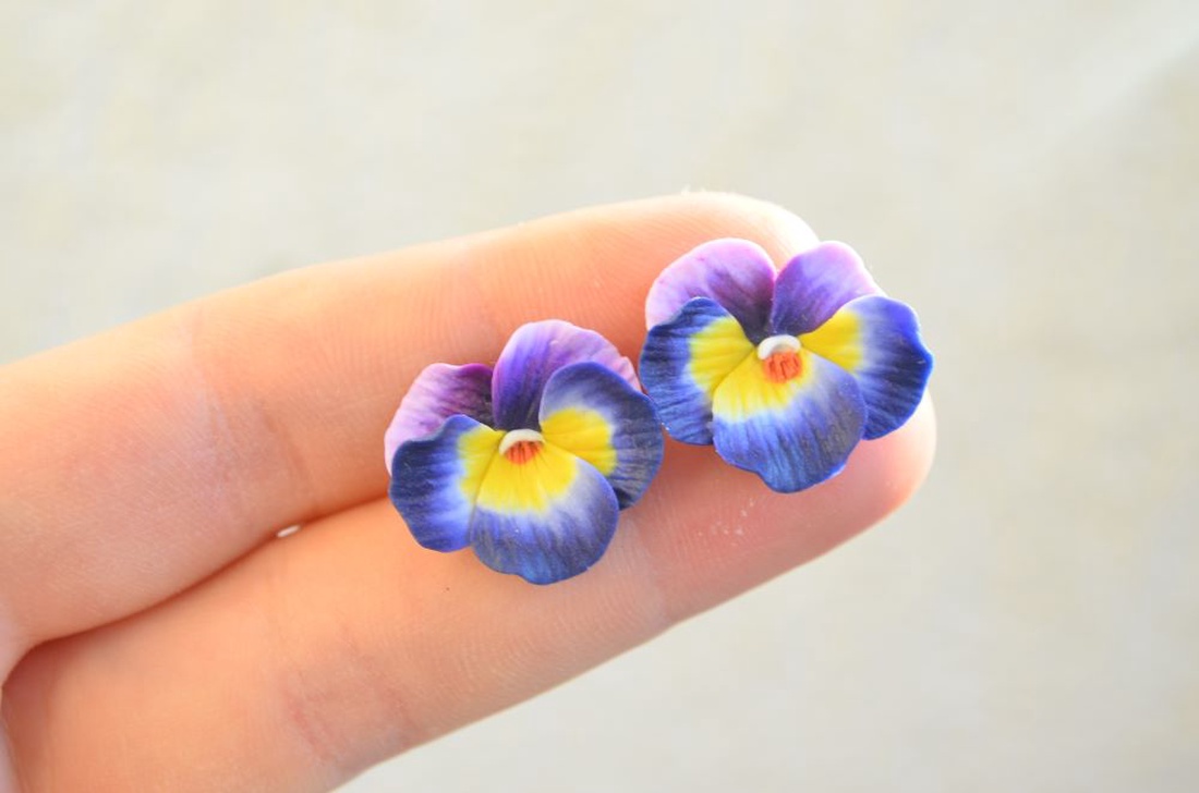 Panselute mov- Cercei surub - bijuterii - cercei - cercei din argint - Artynos.ro