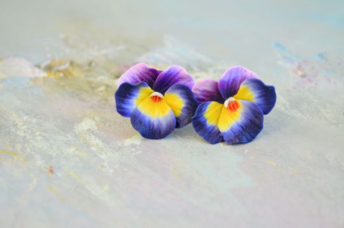 Panselute mov- Cercei surub - bijuterii - cercei - cercei din argint - Artynos.ro