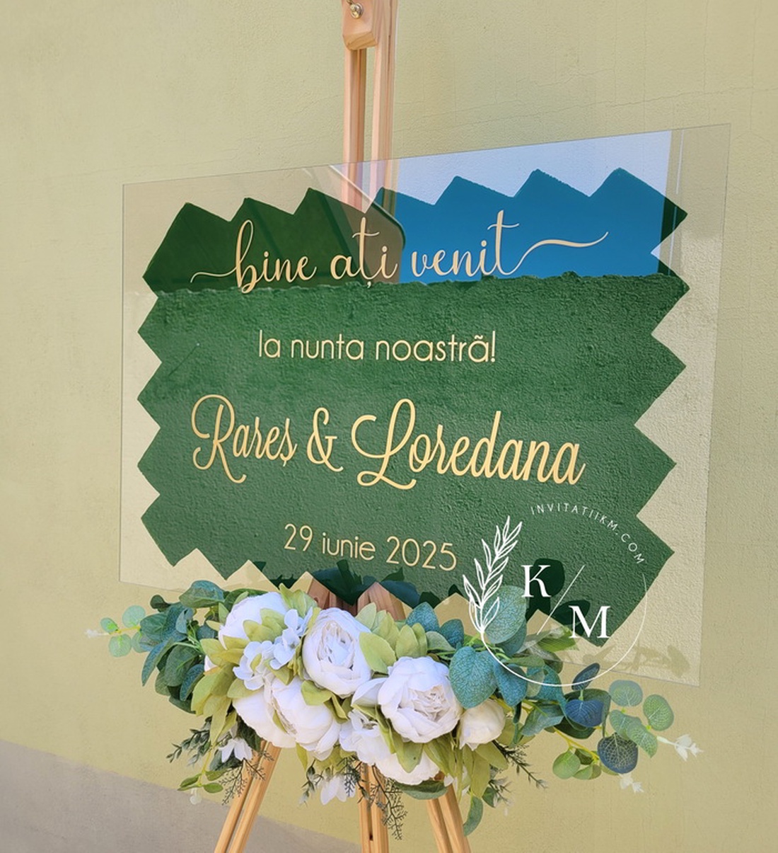 Panou intampinare nunta din plexiglas verde si auriu - accesorii nuntă - materiale decor pentru nuntă - tablouri și indicatoare nuntă - Artynos.ro