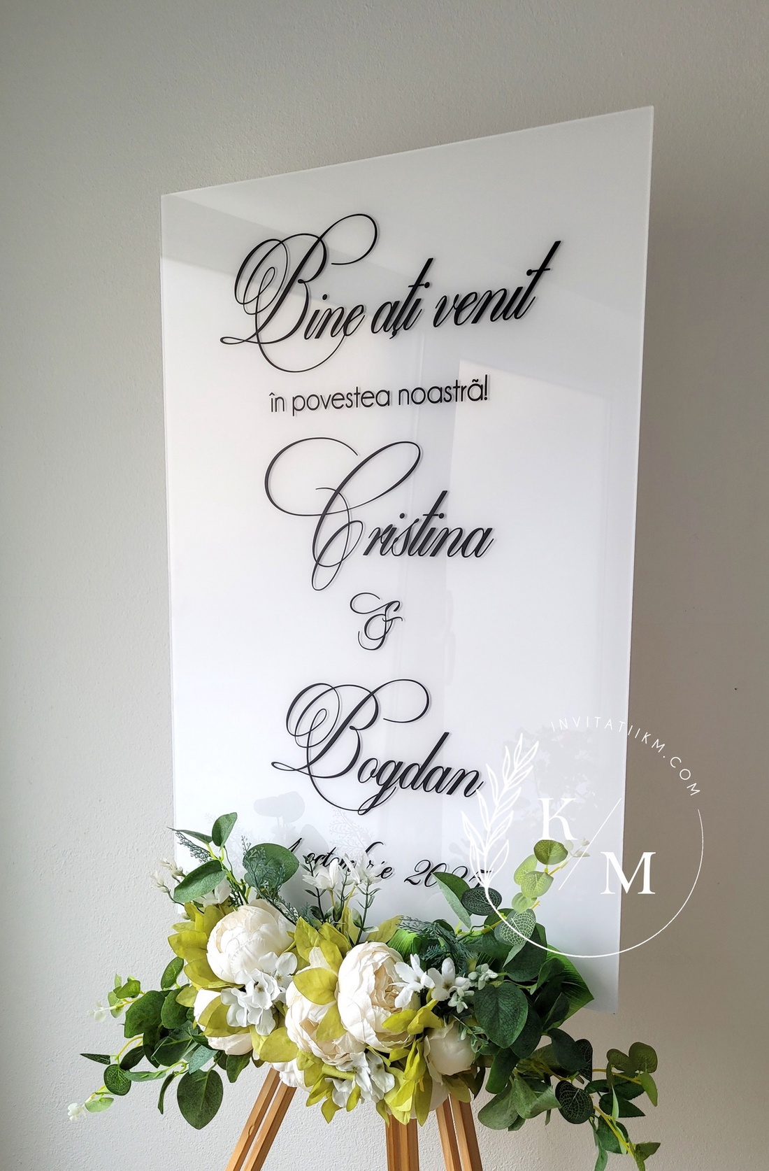 Panou intampinare nunta din plexiglas alb si negru - accesorii nuntă - materiale decor pentru nuntă - tablouri și indicatoare nuntă - Artynos.ro