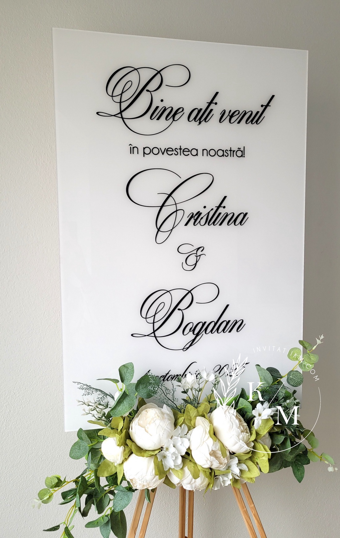 Panou intampinare nunta din plexiglas alb si negru - accesorii nuntă - materiale decor pentru nuntă - tablouri și indicatoare nuntă - Artynos.ro