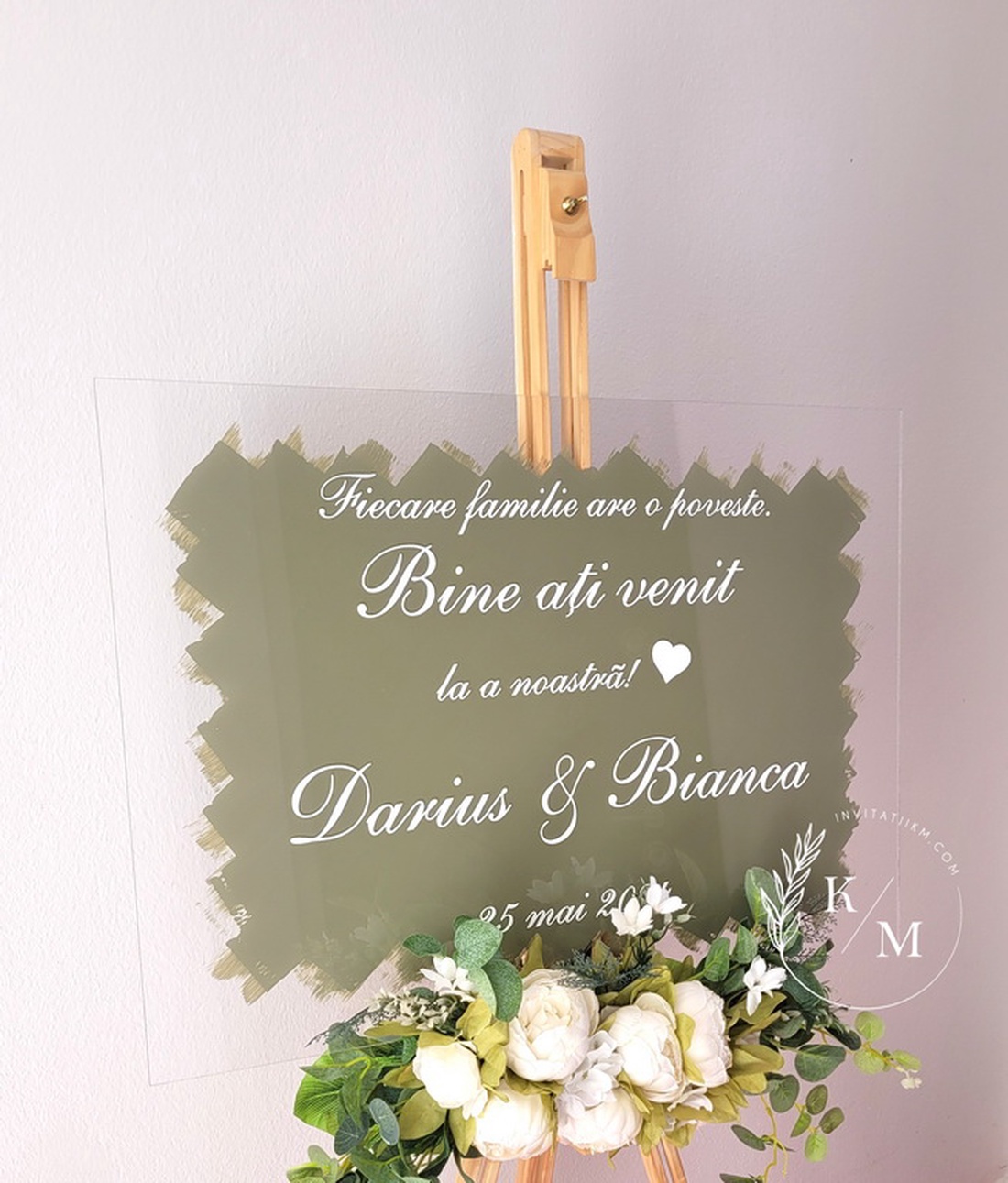 Panou intampinare nunta din plexiglas alb si verde olive - accesorii nuntă - materiale decor pentru nuntă - tablouri și indicatoare nuntă - Artynos.ro