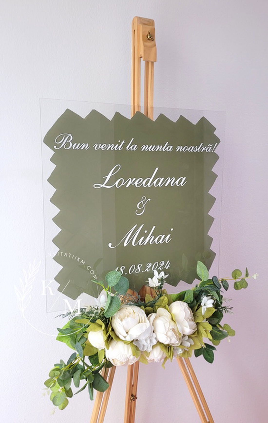 Panou intampinare nunta din plexiglas alb si verde olive - accesorii nuntă - materiale decor pentru nuntă - tablouri și indicatoare nuntă - Artynos.ro