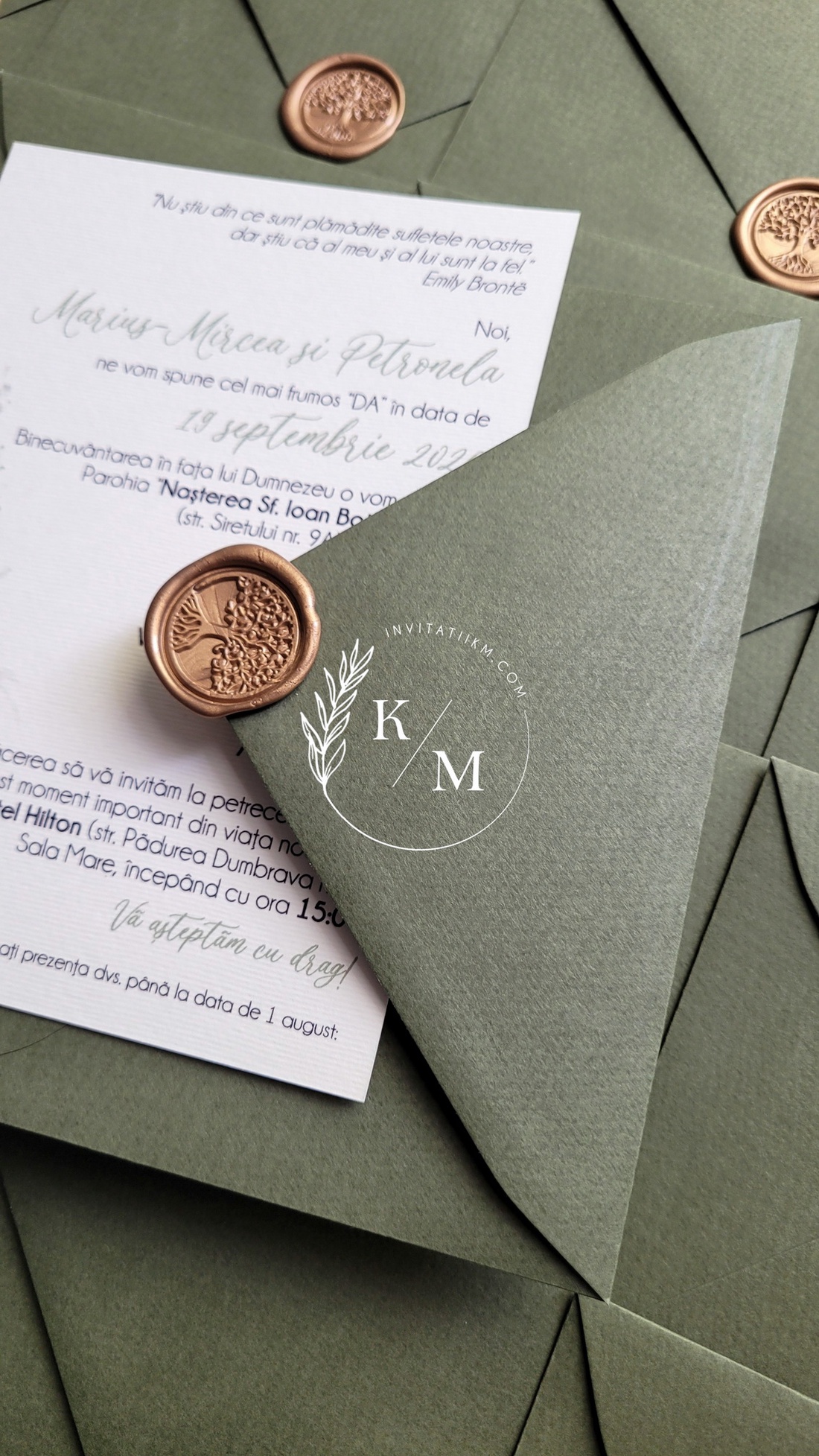 Invitatii de nunta greenery si plic verde olive cu sigiliu - accesorii nuntă - invitații și felicitări de nuntă - invitații nuntă - Artynos.ro