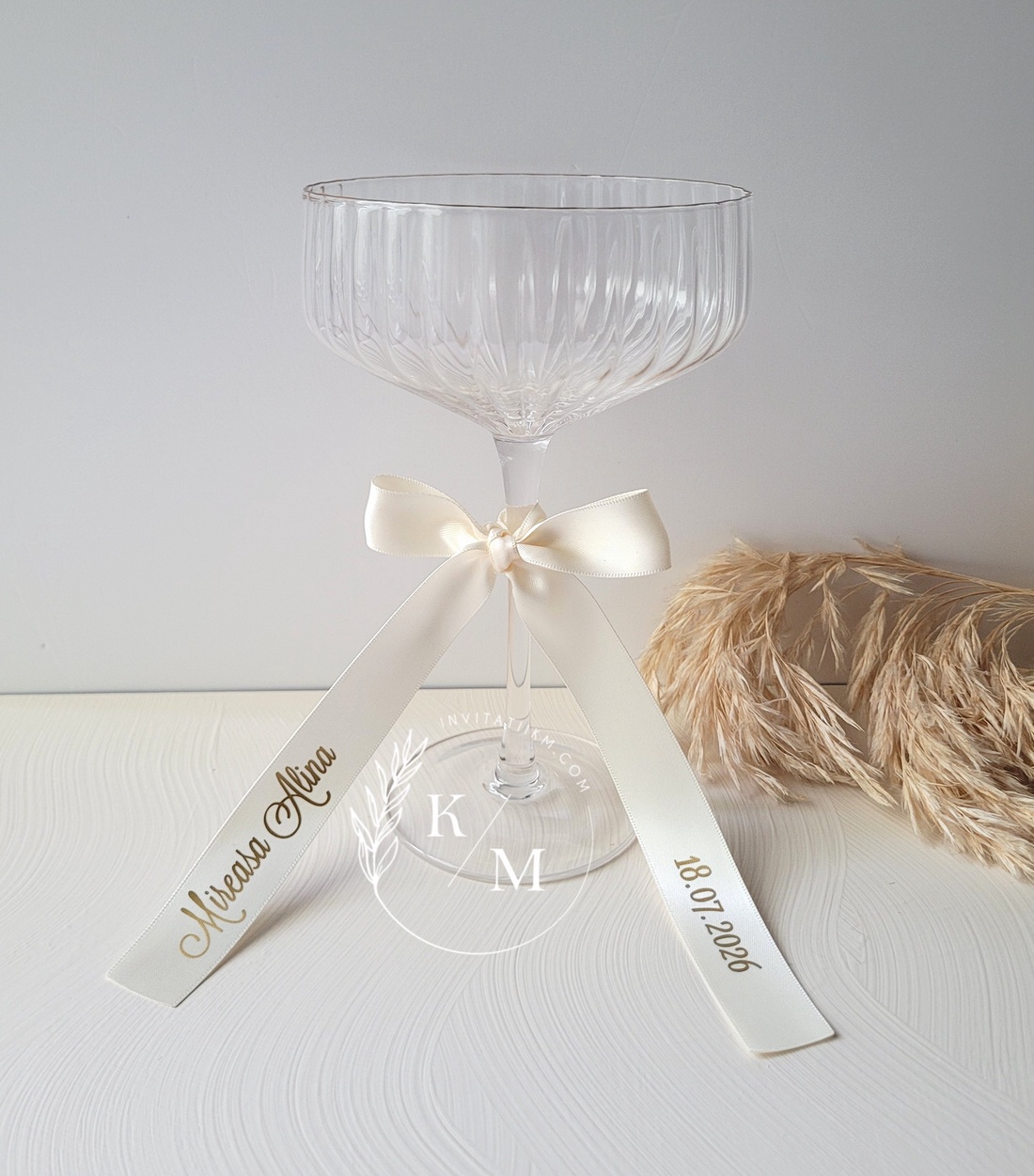 Set 10 panglici personalizate din satin pentru pahare/umerase/meniuri nunta - accesorii nuntă - materiale decor pentru nuntă - decorațiuni nuntă - Artynos.ro