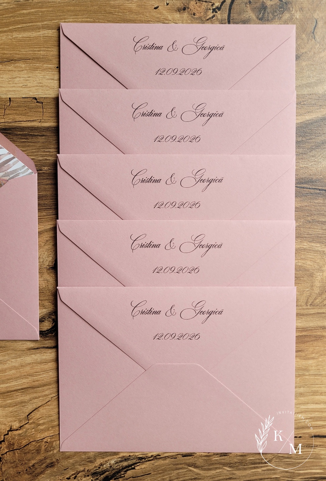 Set 50 plicuri pentru invitatii nunta roz antic cu liner stil boho - accesorii nuntă - invitații și felicitări de nuntă - invitații nuntă - Artynos.ro