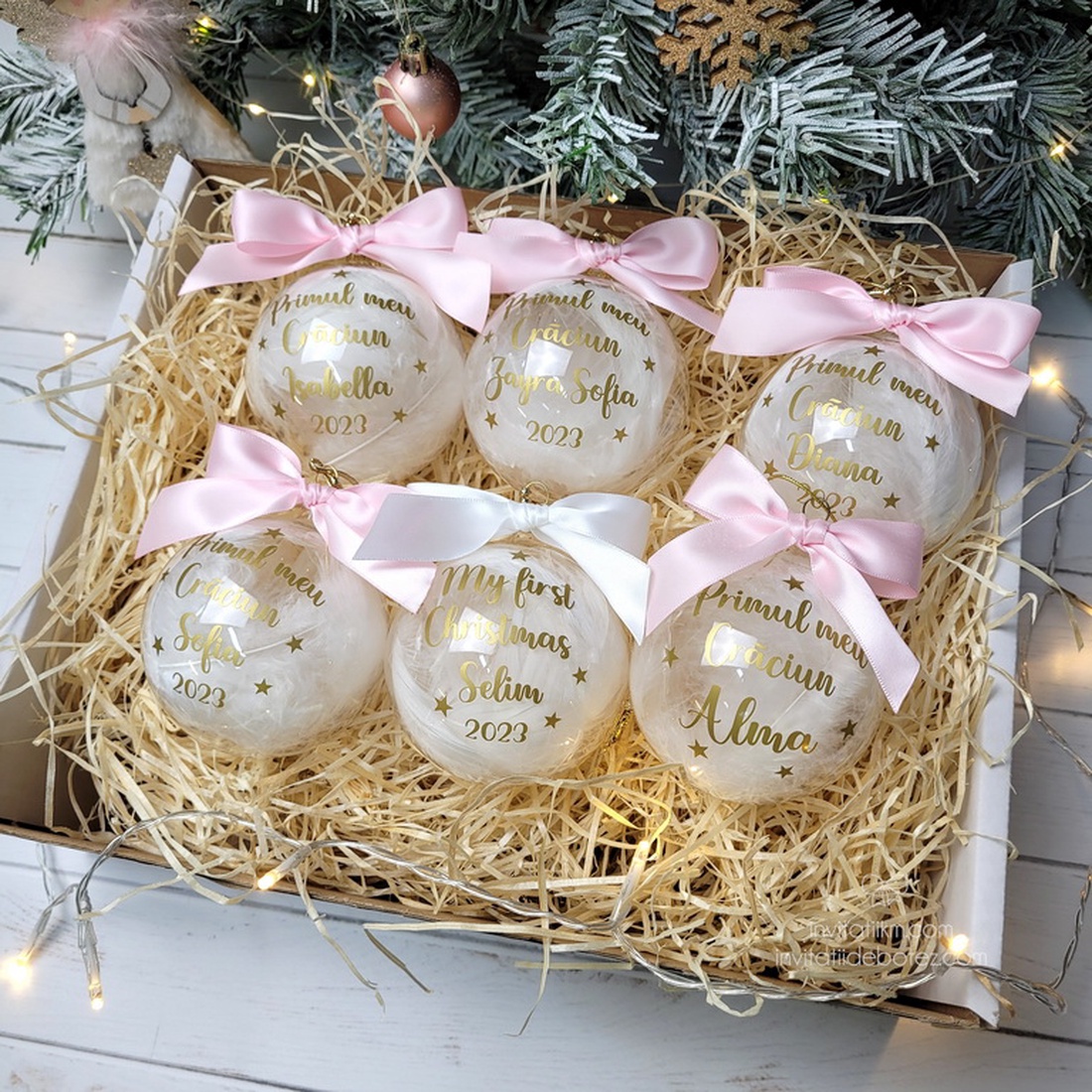Glob de Crăciun personalizat Primul meu Craciun, umplut cu puf alb - crăciun - decorațiuni de crăciun de casă - globuri de crăciun - Artynos.ro
