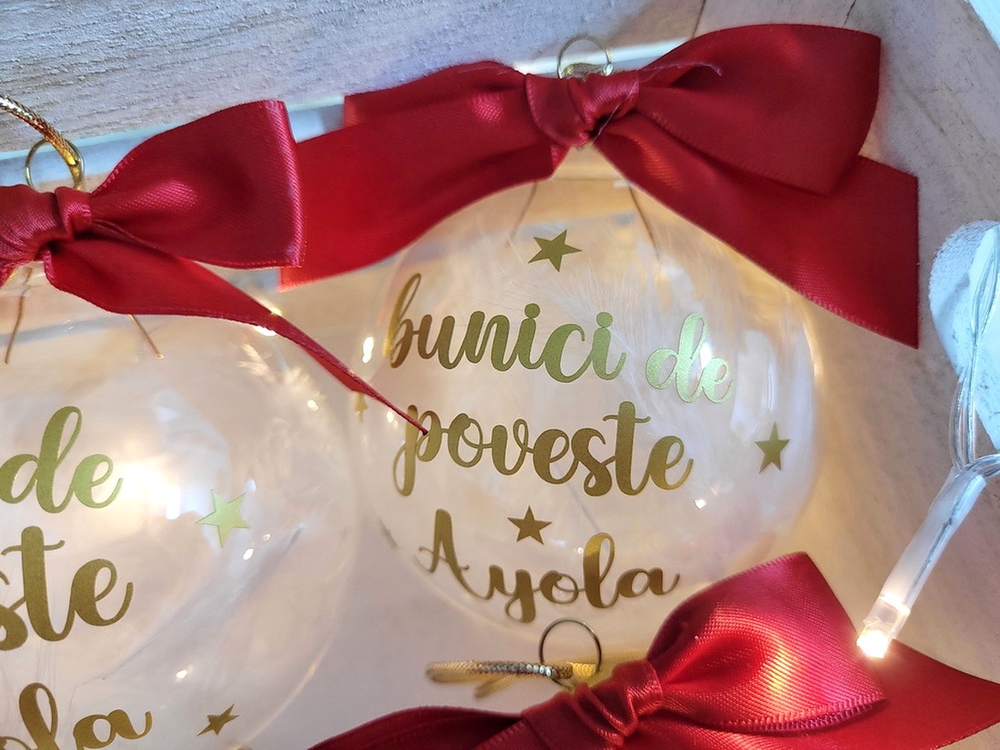 Set 8 Globuri de Crăciun personalizate pentru familie, umplute cu puf alb - crăciun - decorațiuni de crăciun de casă - globuri de crăciun - Artynos.ro