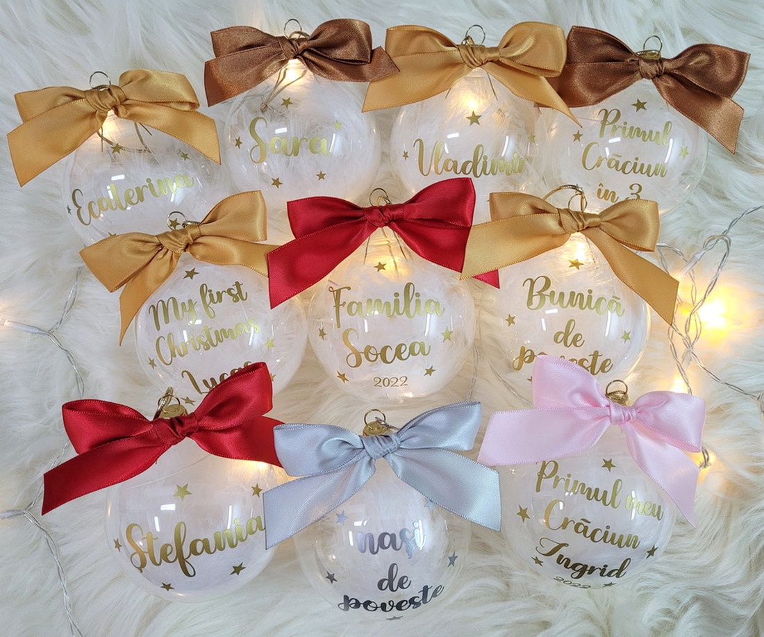 Set 4 Globuri de Crăciun personalizate pentru familie, umplute cu puf alb - crăciun - decorațiuni de crăciun de casă - globuri de crăciun - Artynos.ro