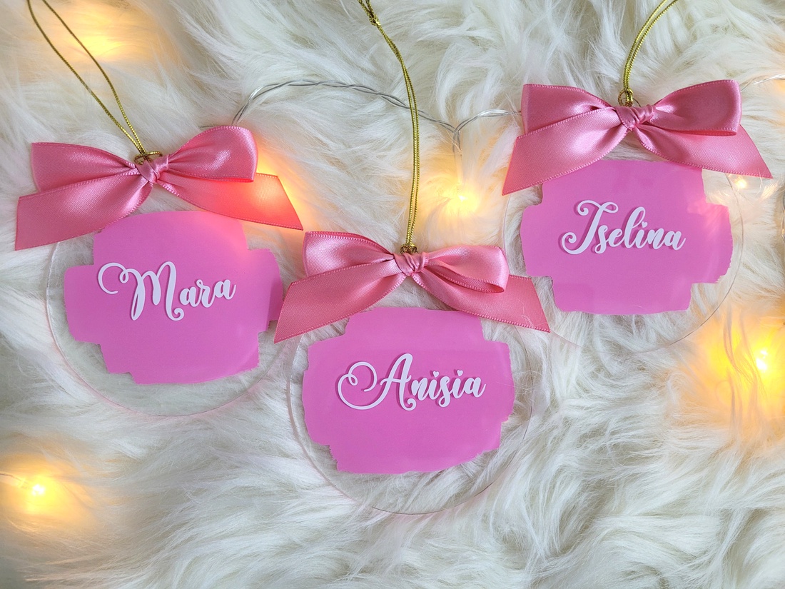 Set 3 Ornamente de Craciun pentru familie, personalizate cu nume - crăciun - decorațiuni de crăciun de casă - globuri de crăciun - Artynos.ro