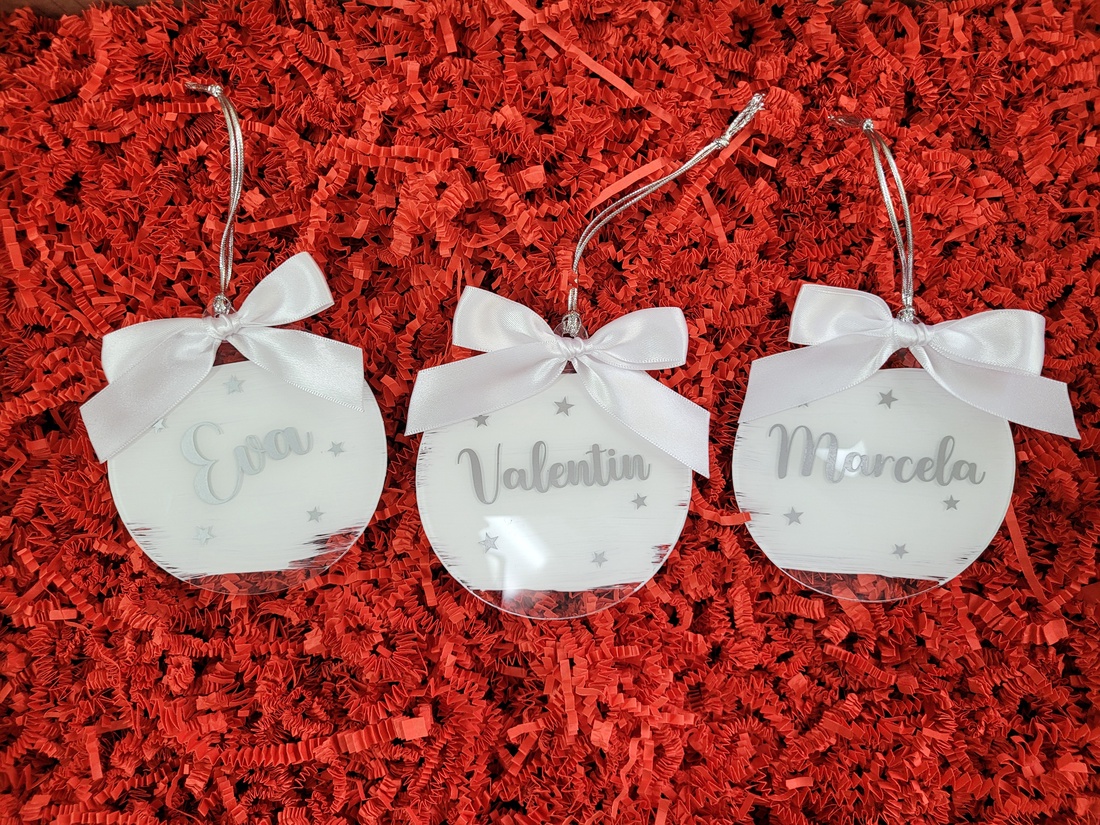Set 3 Ornamente de Craciun pentru familie, personalizate cu nume - crăciun - decorațiuni de crăciun de casă - globuri de crăciun - Artynos.ro