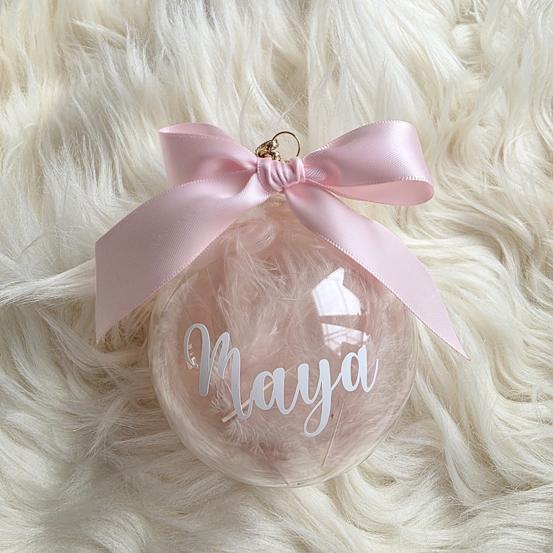 Glob de Crăciun personalizat cu nume, umplut cu puf roz prafuit - crăciun - decorațiuni de crăciun de casă - globuri de crăciun - Artynos.ro