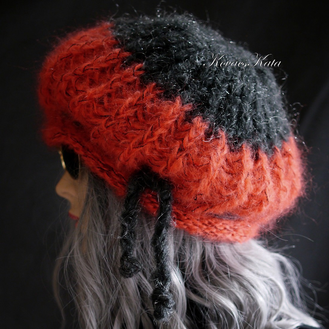 DORA / coral antracit - șapcă extravagantă tricotată manual cu ciuperci din mohair groase - îmbrăcăminte și modă - eșarfe, pălării, fularuri - căciulă - Artynos.ro