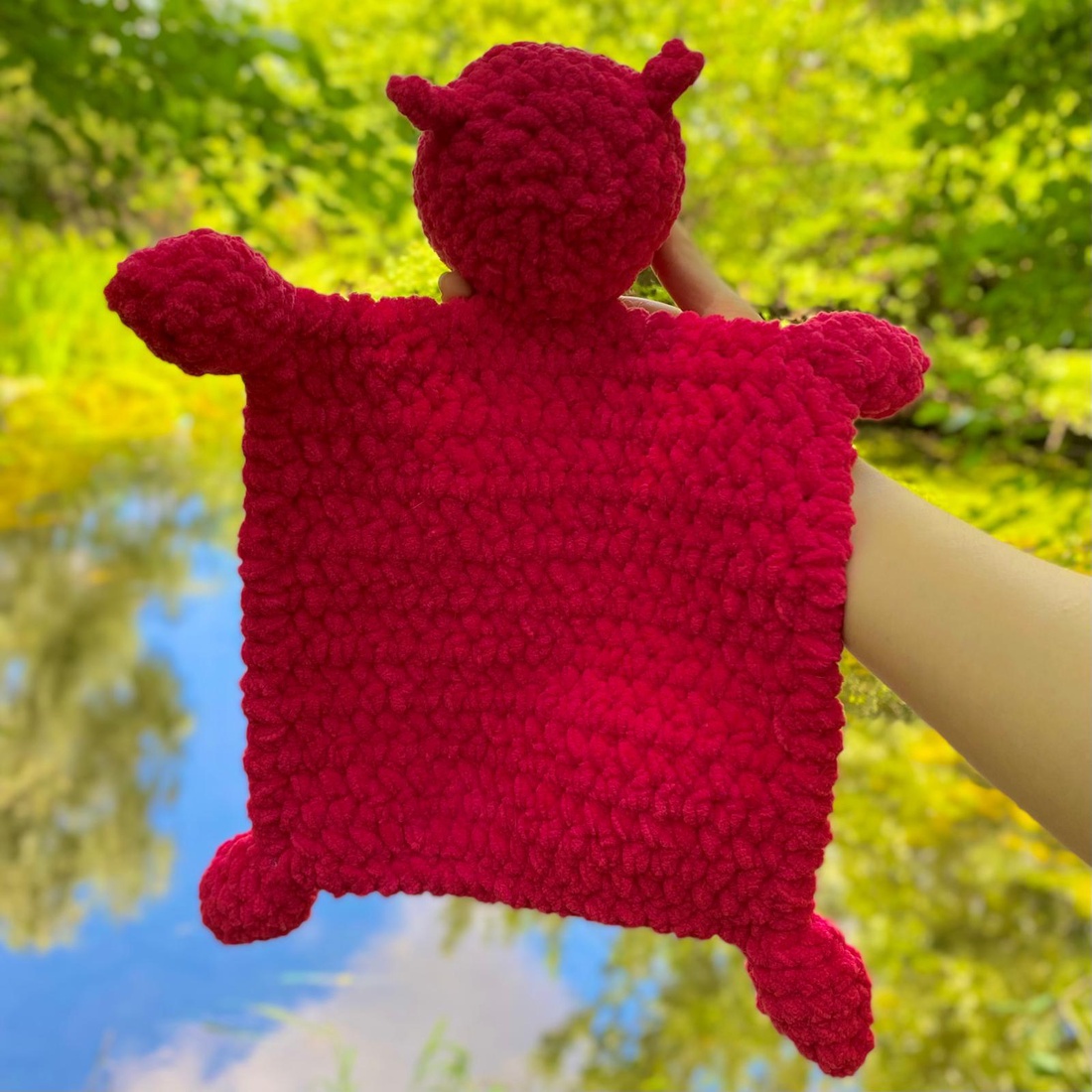 Paturica bebe crosetata amigurumi broasca/hipopotam/ crocodil 35 cm handmade - jucării și echipamente pentru copii - jucării bebeluși - pături bebeluși - Artynos.ro