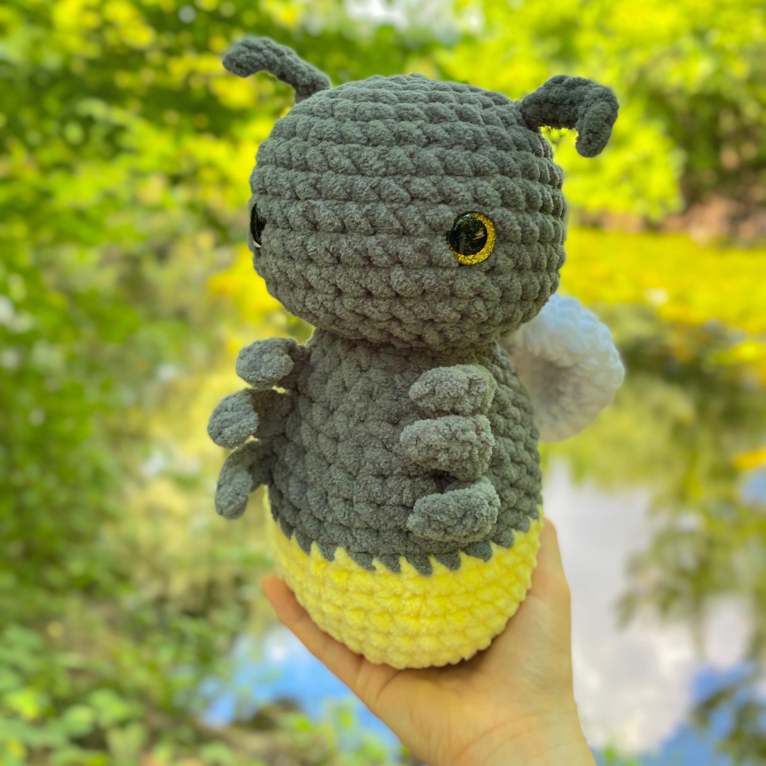 Jucarie crosetata amigurumi licurici 30 cm handmade - jucării și echipamente pentru copii - plușuri - păpușă croșetată, păpușă de pluș - Artynos.ro