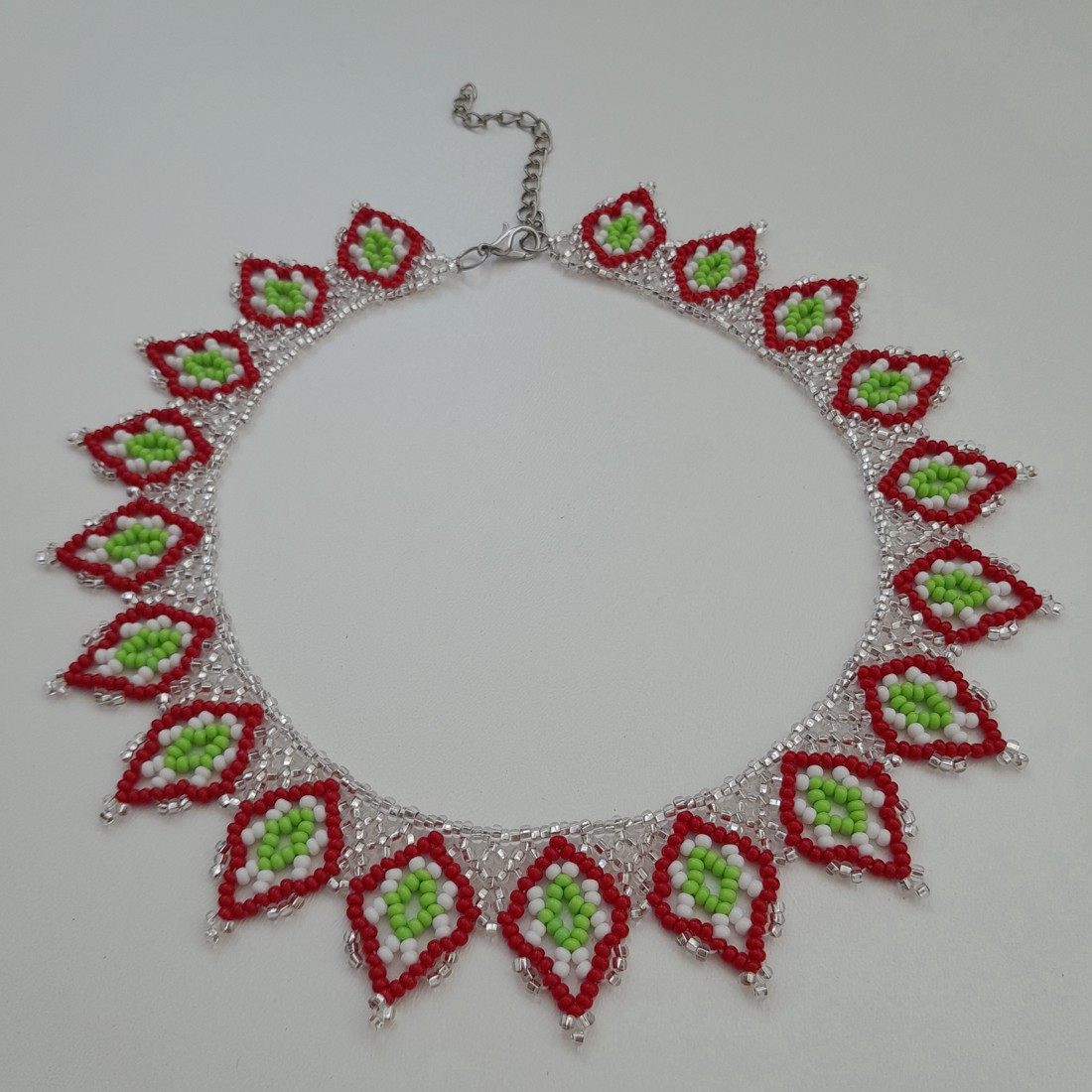 Colier de perle de culoare națională - - Artynos.ro Colier de perle de culoare națională - - Artynos.ro
