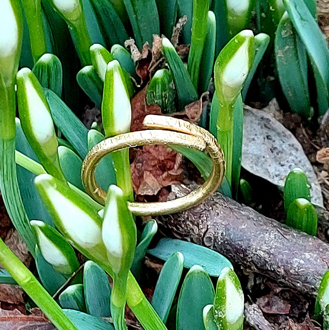 Inel unic, cu design special, din alamă -  - Artynos.ro Inel unic, cu design special, din alamă -  - Artynos.ro