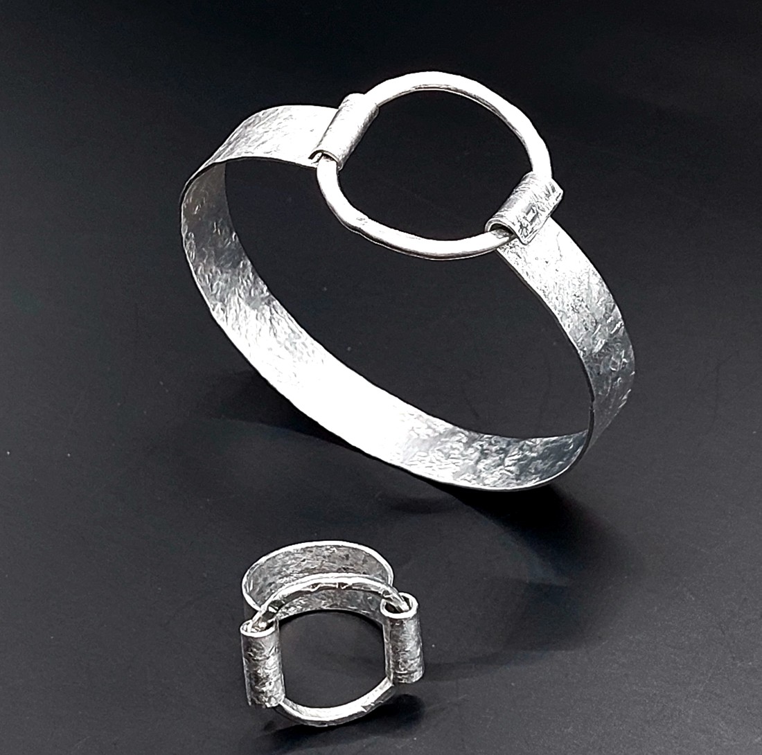 Minimală în formă de pană din aluminiu - bijuterii - seturi de bijuterii - Artynos.ro Minimală în formă de pană din aluminiu - bijuterii - seturi de bijuterii - Artynos.ro