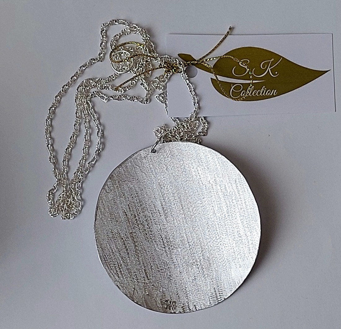 Pandantiv circular minimalist pe lanț lung -  - Artynos.ro Pandantiv circular minimalist pe lanț lung -  - Artynos.ro