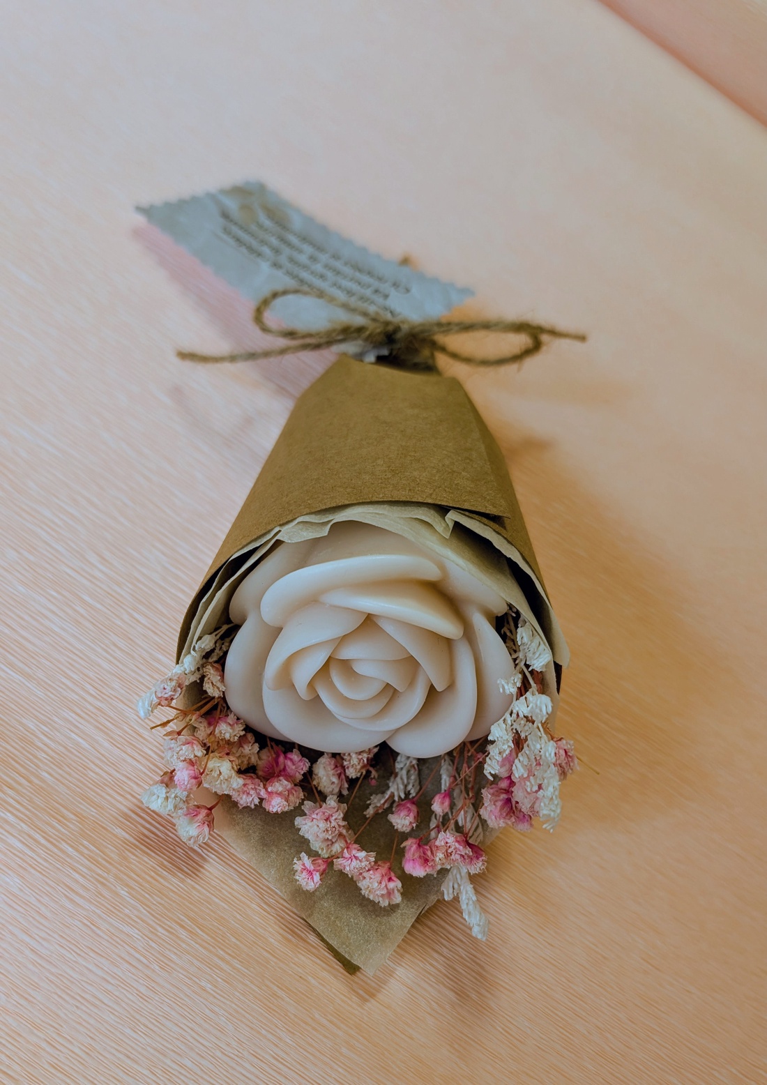 Buchet din ceară de soia - casă & stil de viață - accesorii pentru decorat casa - suport de flori - buchete de flori - Artynos.ro Buchet din ceară de soia - casă & stil de viață - accesorii pentru decorat casa - suport de flori - buchete de flori - Artynos.ro