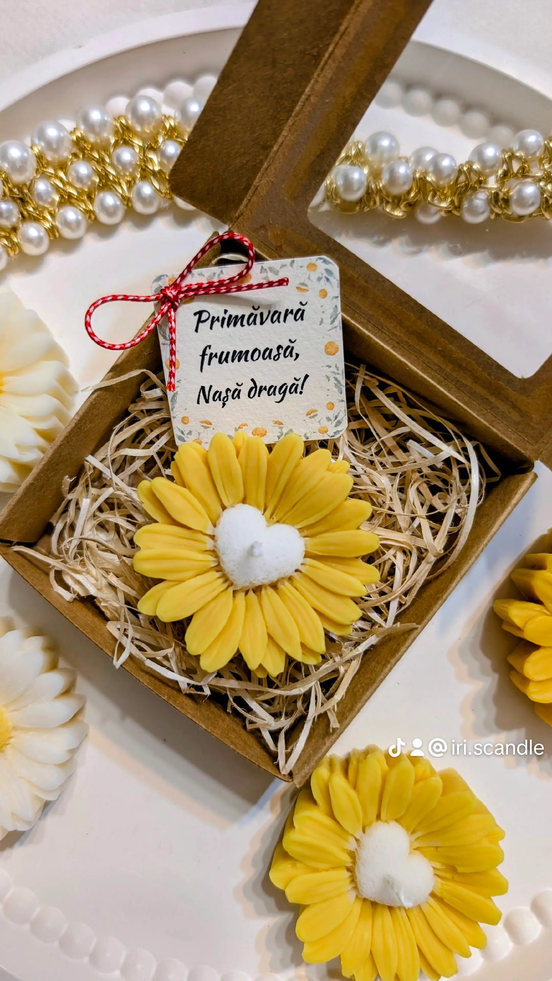 Mărțișor handmade margareta - bijuterii - mărțișor - Artynos.ro