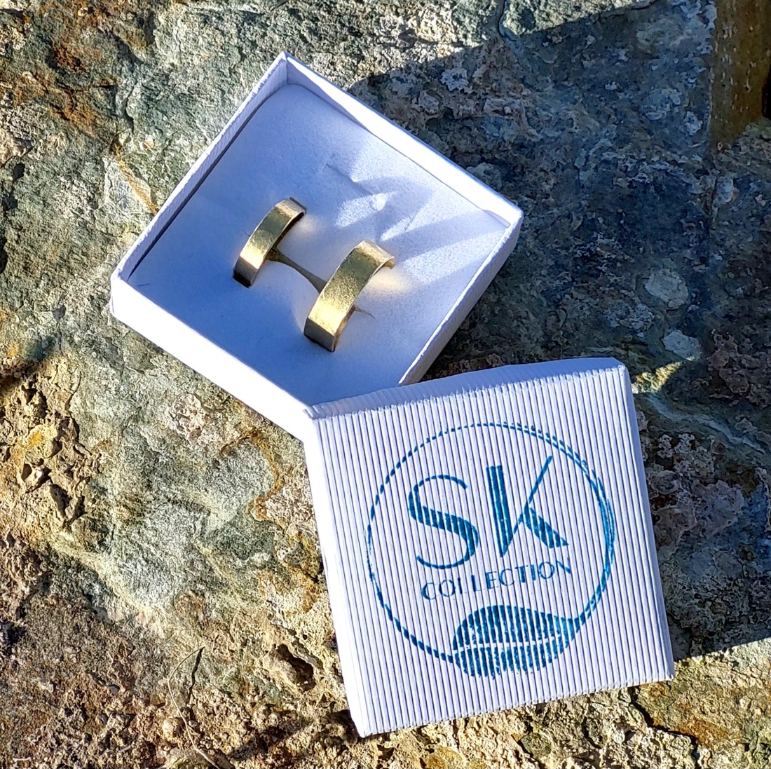 Inel unic, de design, realizat din alamă solidă -  - Artynos.ro Inel unic, de design, realizat din alamă solidă -  - Artynos.ro