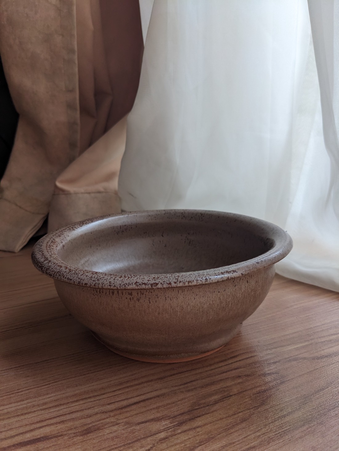 Castron ceramic maro -  - Artynos.ro