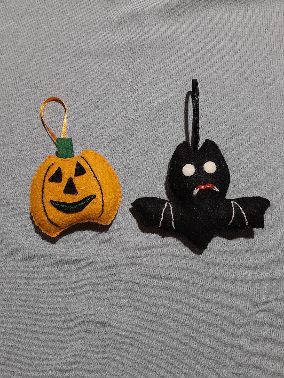 Decorațiuni de Halloween, (dovleac, liliac) - - Artynos.ro Decorațiuni de Halloween, (dovleac, liliac) - - Artynos.ro