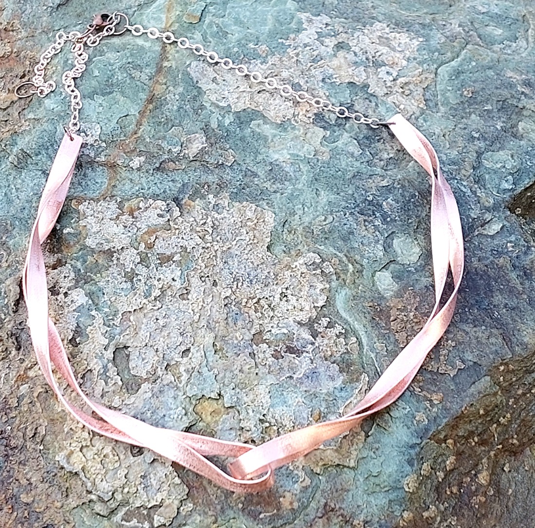 Colier răsucit din cupru -  - Artynos.ro Colier răsucit din cupru -  - Artynos.ro