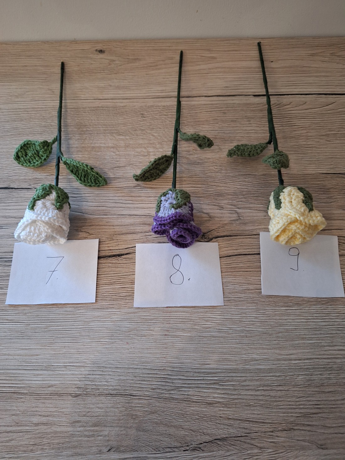 Trandafiri croșetați -  - Artynos.ro