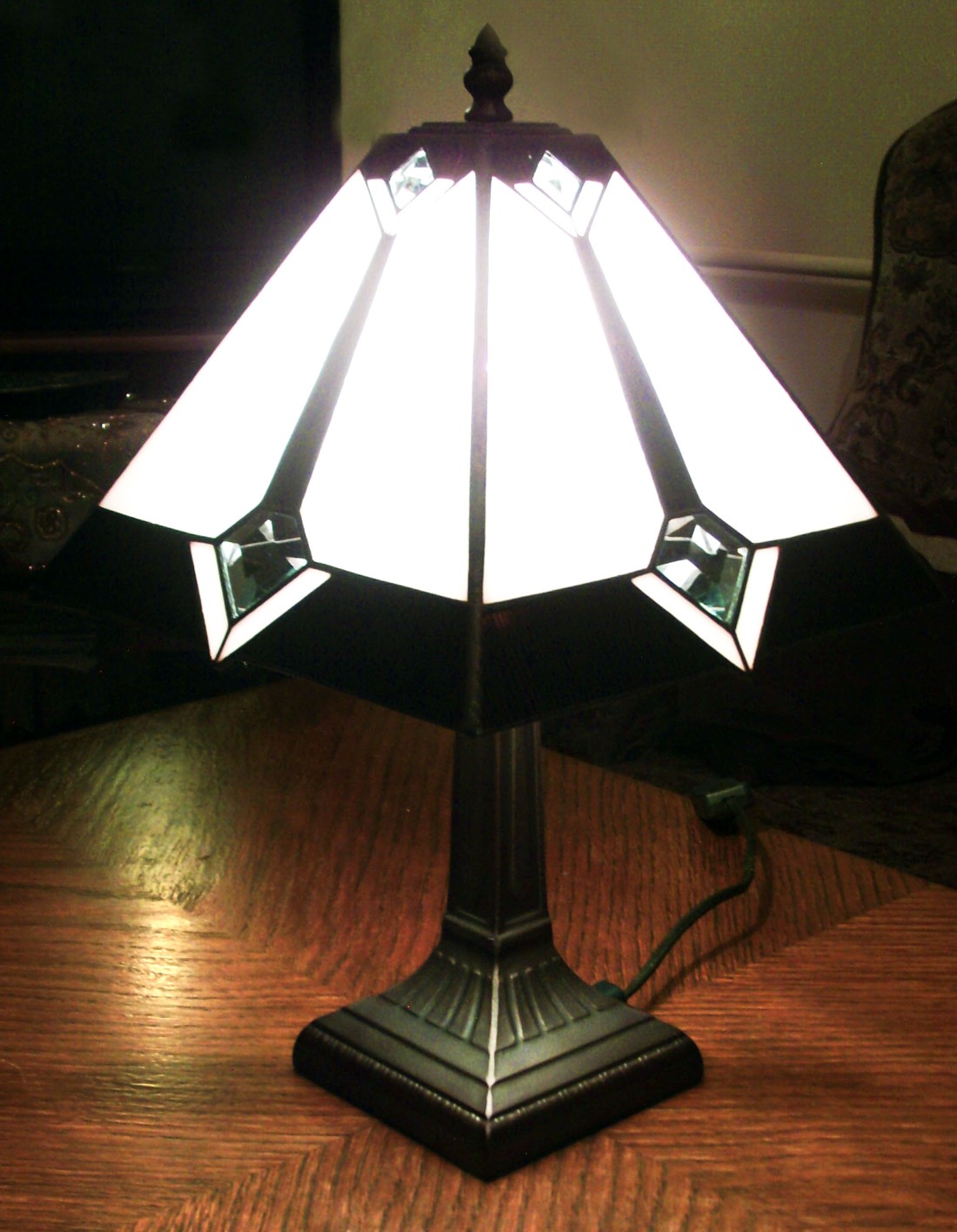 Art nuovo lampa tifany; Negru pe alb - - Artynos.ro Art nuovo lampa tifany; Negru pe alb - - Artynos.ro