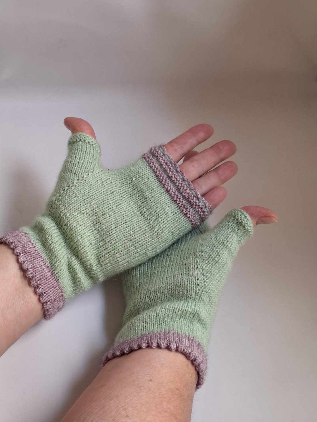 Mănuși tricotate manual, încălzitor de mână -  - Artynos.ro