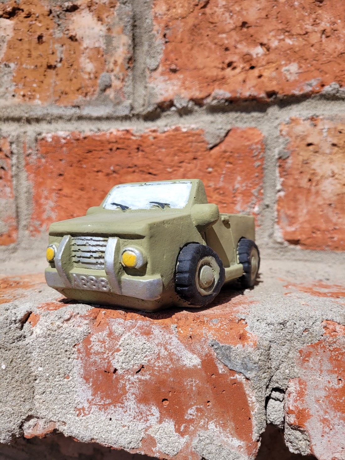 Ghiveci de beton verde cu colorit frumos și pictură unică - - Artynos.ro Ghiveci de beton verde cu colorit frumos și pictură unică - - Artynos.ro