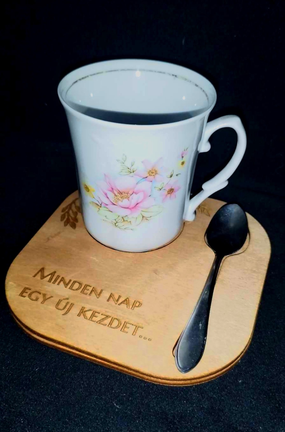 Tava personalizată pentru cafea sau ceai - - Artynos.ro Tava personalizată pentru cafea sau ceai - - Artynos.ro
